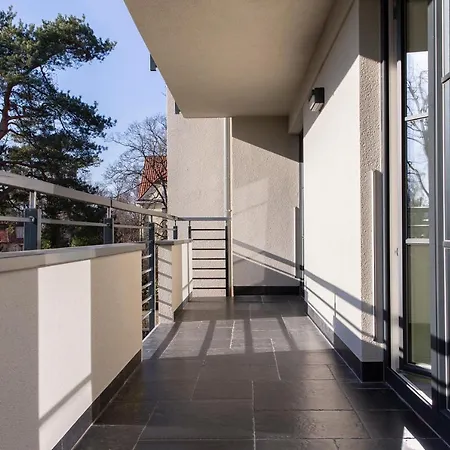 Apartament House *